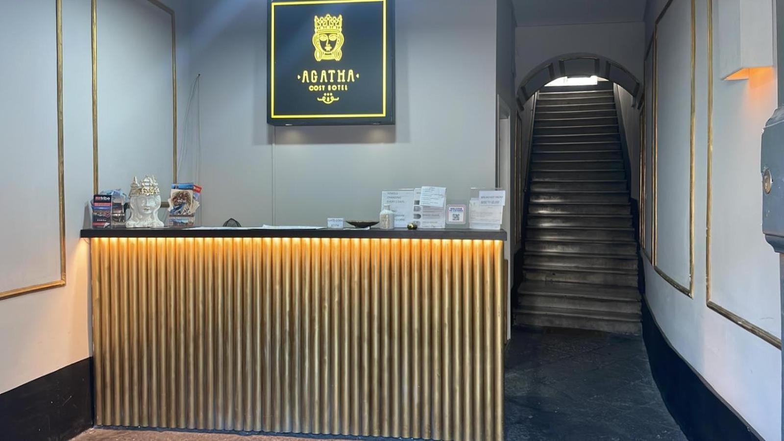 Agatha Cosy Hotel Catania Bagian luar foto