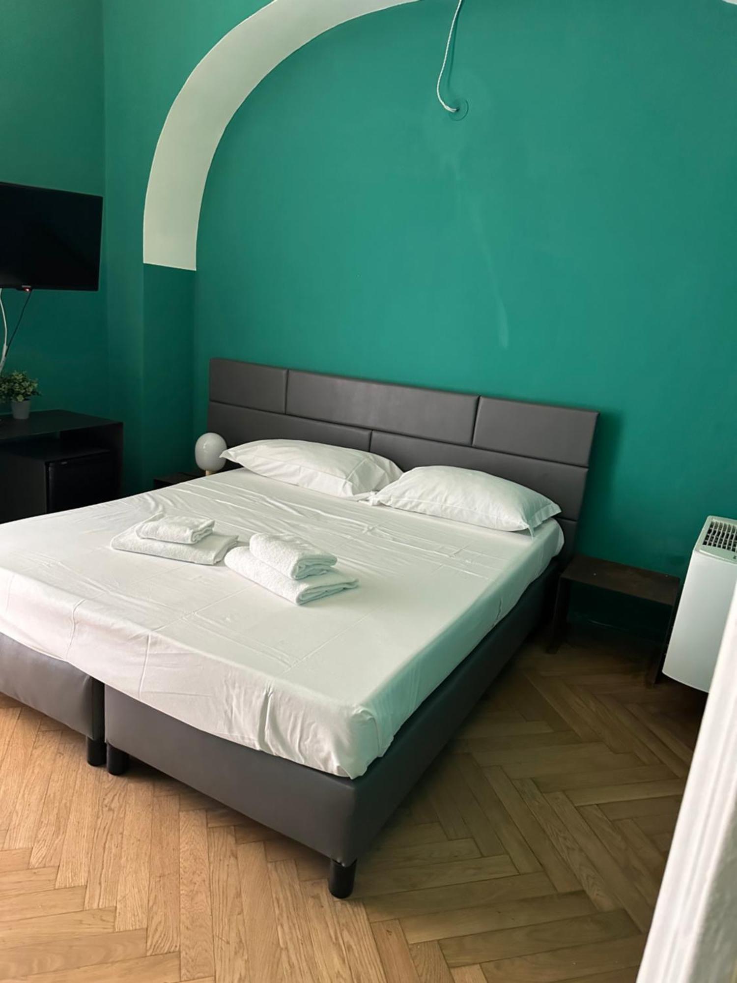 Agatha Cosy Hotel Catania Bagian luar foto