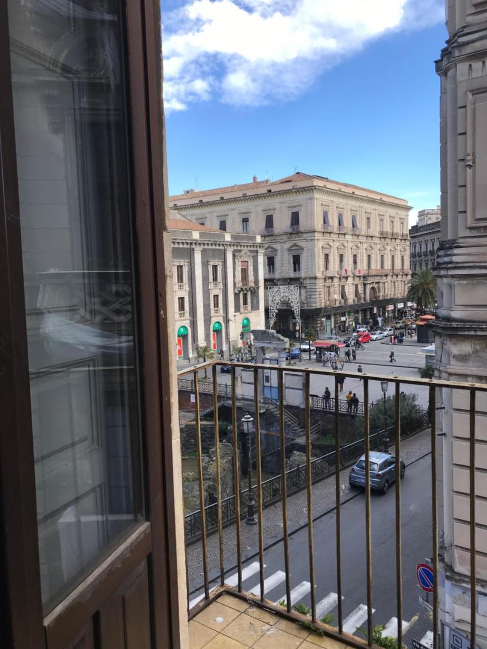 Agatha Cosy Hotel Catania Bagian luar foto