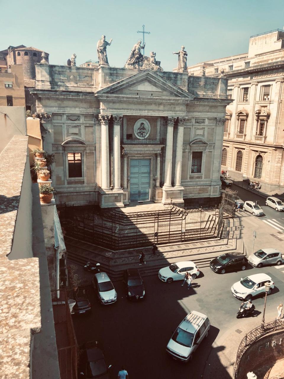 Agatha Cosy Hotel Catania Bagian luar foto
