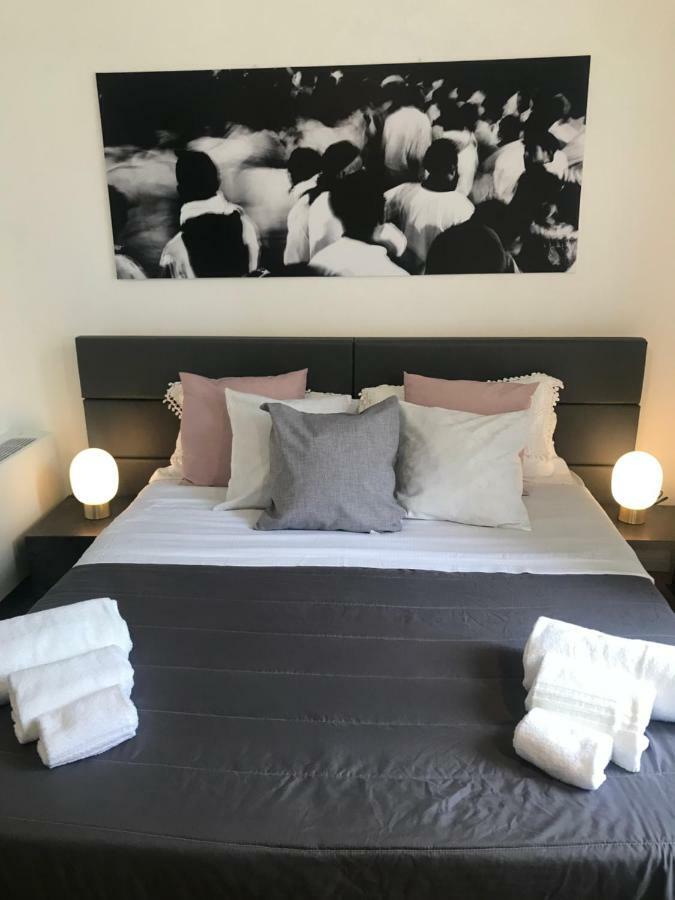 Agatha Cosy Hotel Catania Bagian luar foto