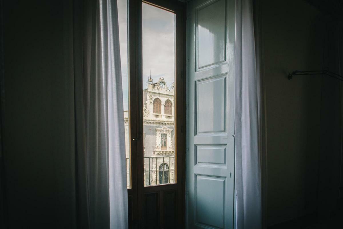 Agatha Cosy Hotel Catania Bagian luar foto
