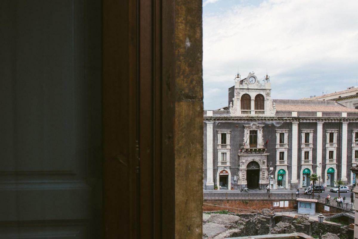 Agatha Cosy Hotel Catania Bagian luar foto