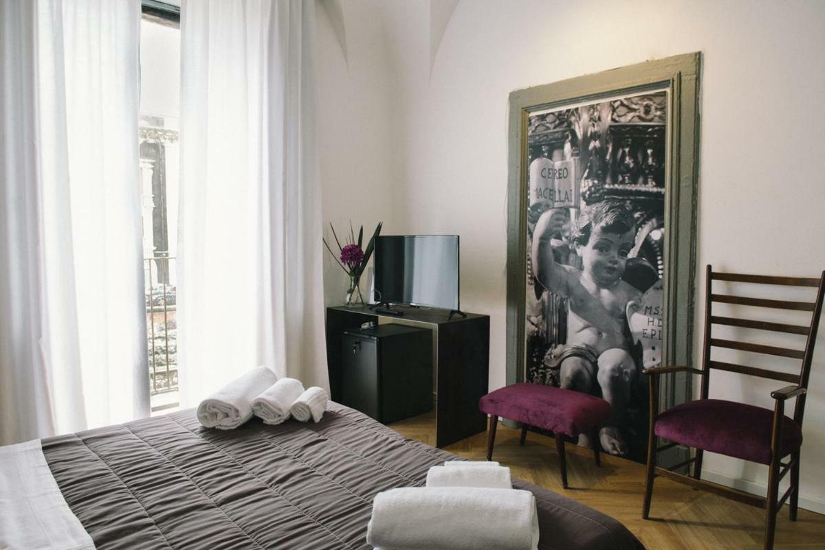 Agatha Cosy Hotel Catania Bagian luar foto